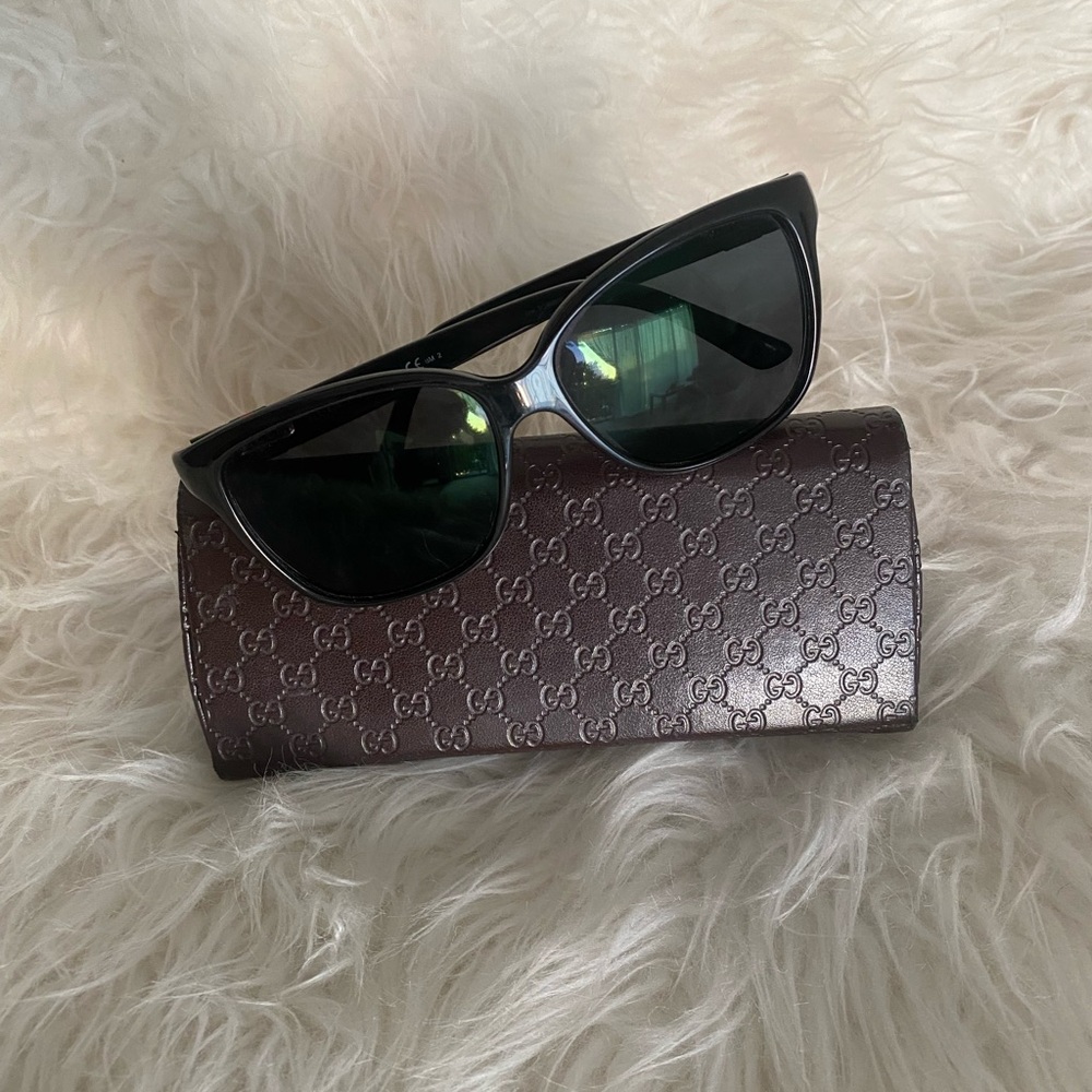 Gucci Black Cat-Eye Sunglasses